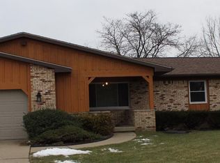 1046 Sussex Ln, Flint, MI 48532