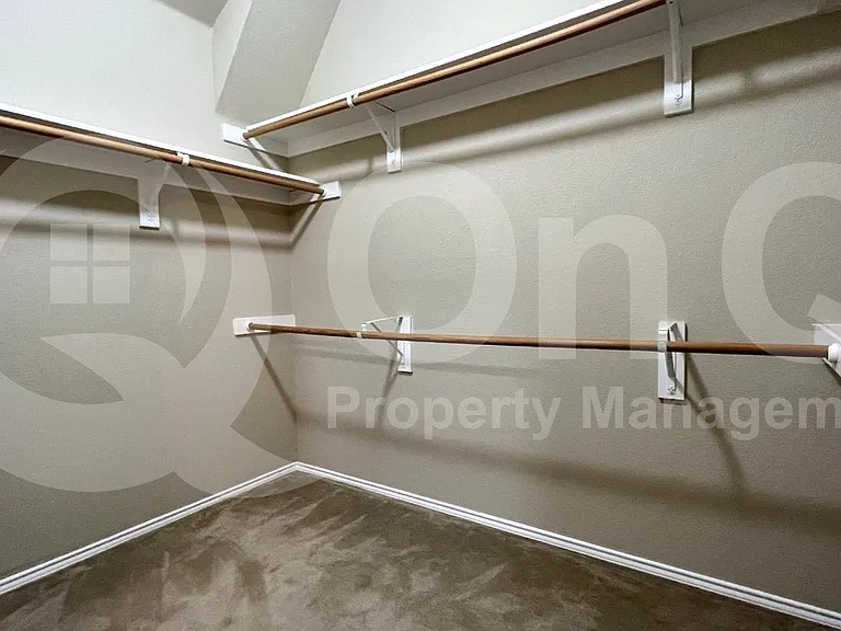 233 Niagara Falls Dr — Photo 26
