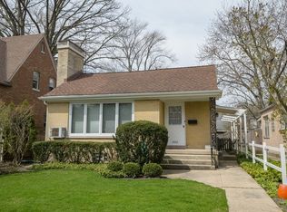2422 Ridgeway Ave, Evanston, IL 60201