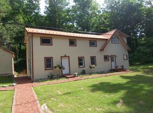 28 Groupe Rd, Jersey shore, PA 17740