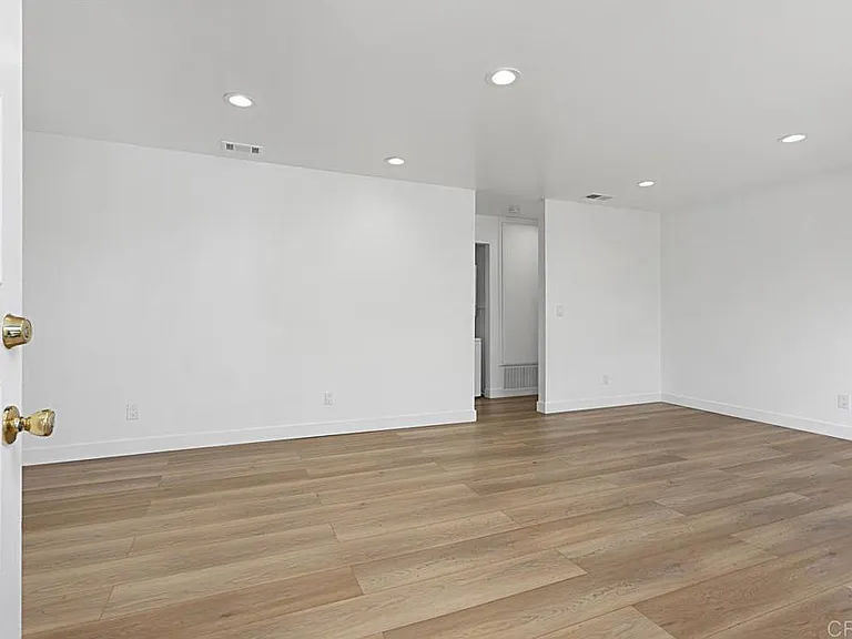 3413 Seabreeze Walk — Photo 3