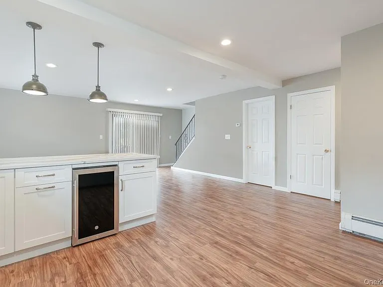 48 Lincoln Pl — Photo 3