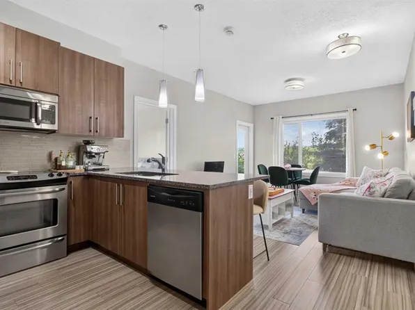 4 NE Sage Hill Ter NW #1, Calgary, AB T3R 0W4