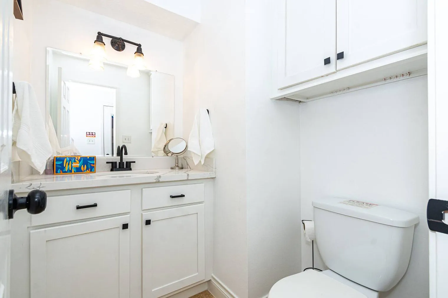 4 bed, 2.0 bath, 2615 sqft, $6,112 — Photo 4