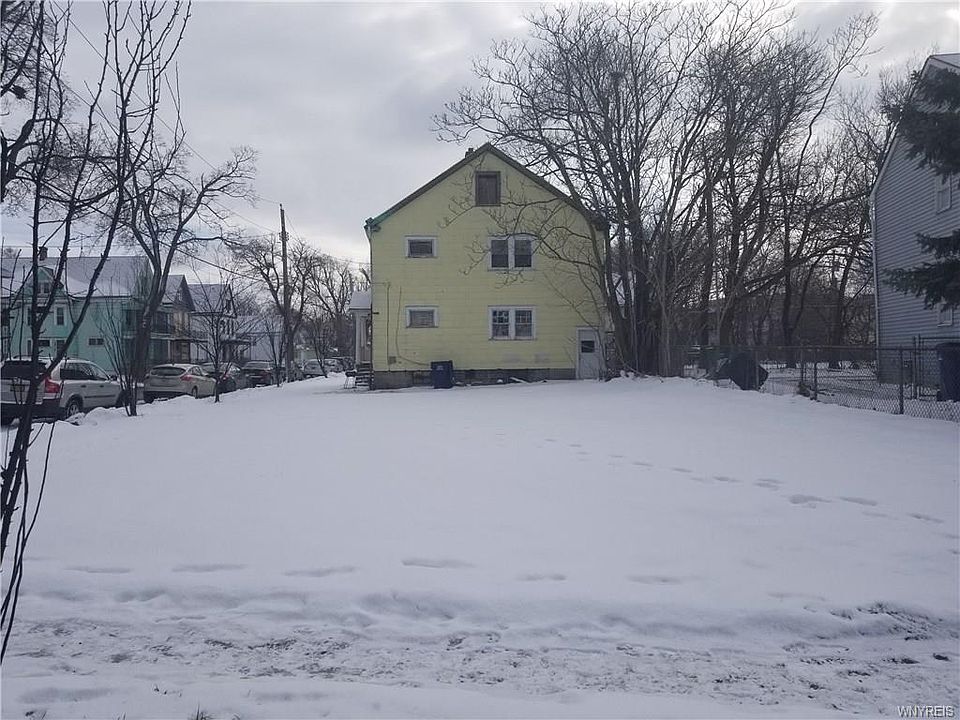 2nd image of 979 Ellicott St