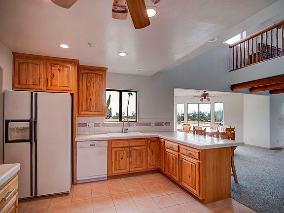 4th image of 6226 Split Mountain Rd