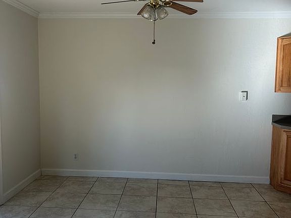 3rd image of 1034 Glenn Cmn