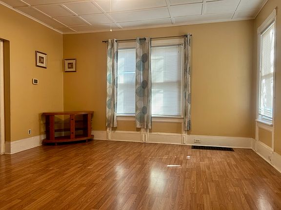 5th image of 71 Franklin St #1