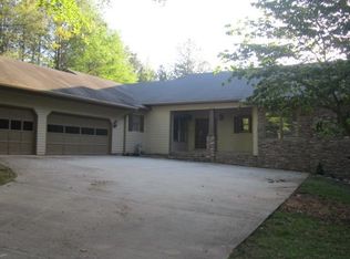 180 Postwood Dr, Fayetteville, GA 30215