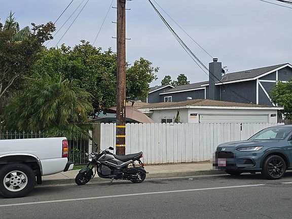 3rd image of 1938 Meyer Pl