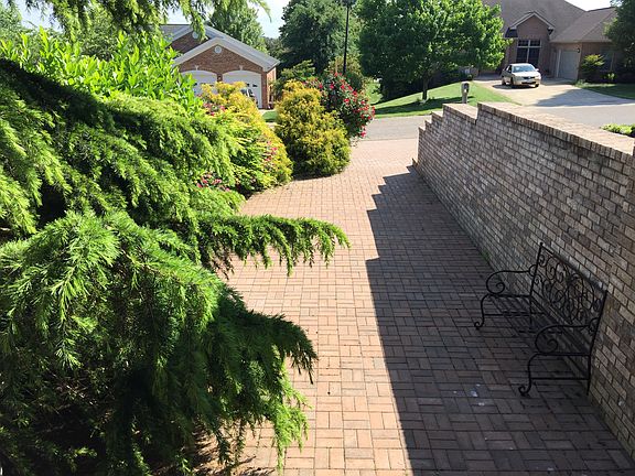 4th image of 2820 Barrington Dr