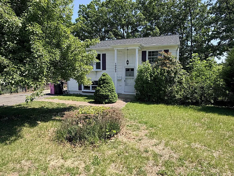 10003 Lomond Dr — Photo 2