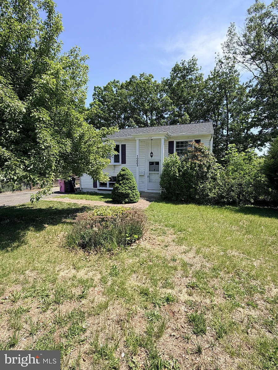Building Photo - 10003 Lomond Dr
