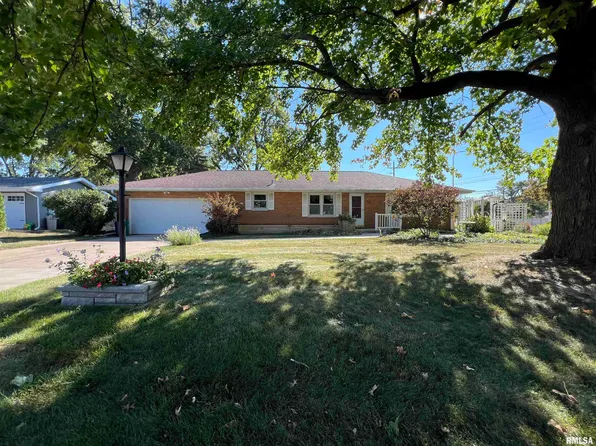 6106 N Knollaire Dr, Peoria, IL 61614
