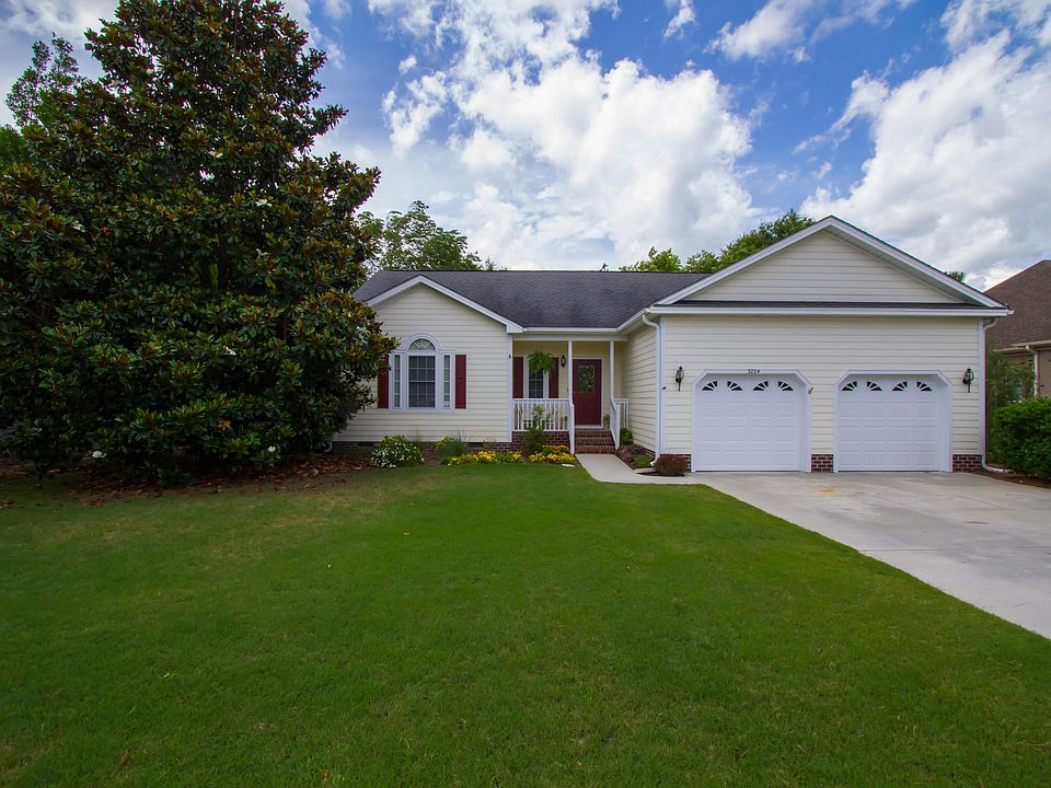 1st image of 3224 St James Drive SE