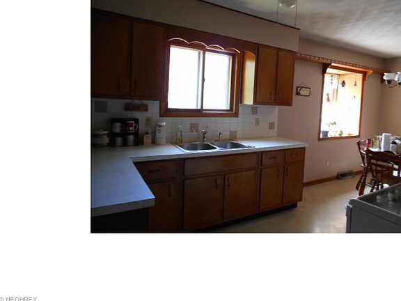 4th image of 3910 Marshall Ave