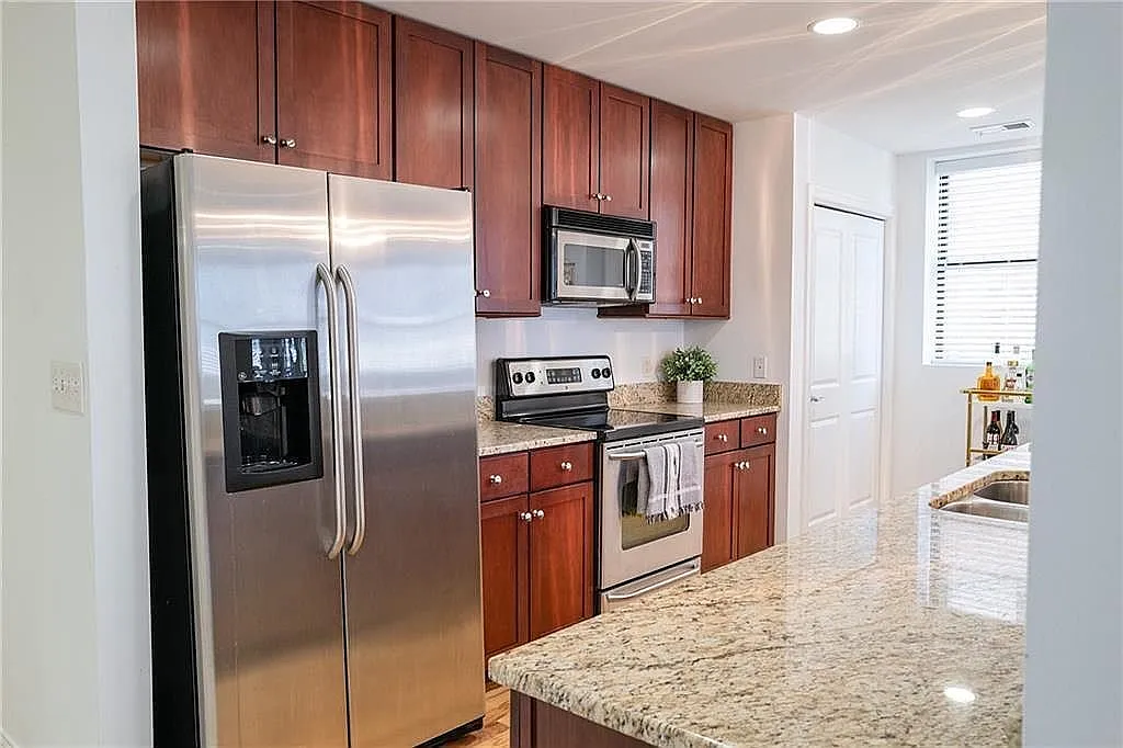 2 bed, 1499 sqft, $2,500 — Photo 4
