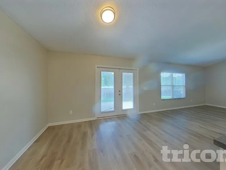 15180 Bareback Dr — Photo 4