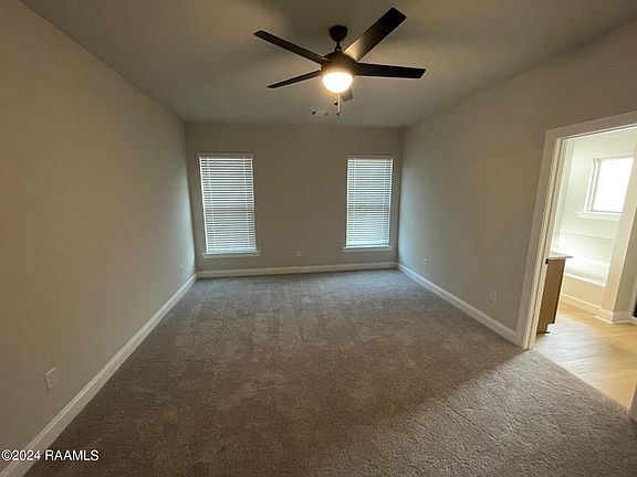 4th image of 102 Steep Meadows Dr