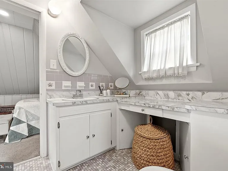 4810 Fox St — Photo 32