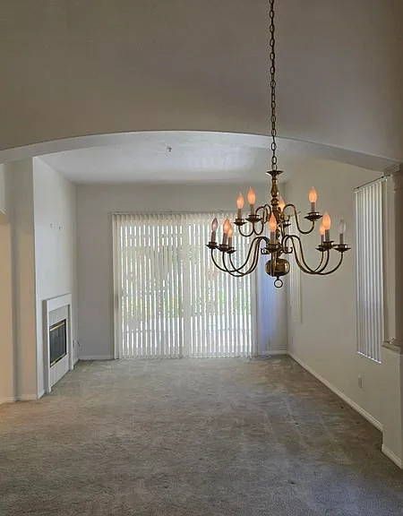1520 Upland Hills Dr — Photo 3
