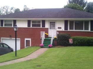 1149 Village Way, Fairmont, WV