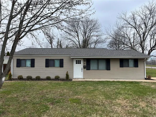 26 Circle Dr, Union, MO 63084