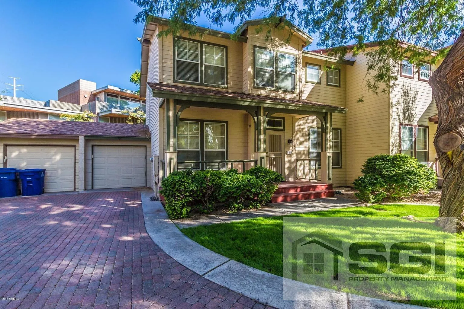 Gorgeous 5 Bedroom Tempe Rental Home Ready For Move In! — Photo 2