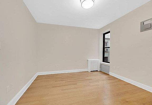 3rd image of 404 E 63rd St #14