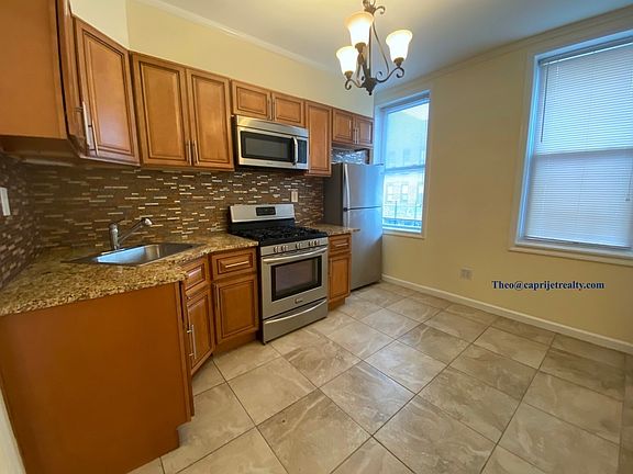 4th image of 336 Knickerbocker Ave #1B