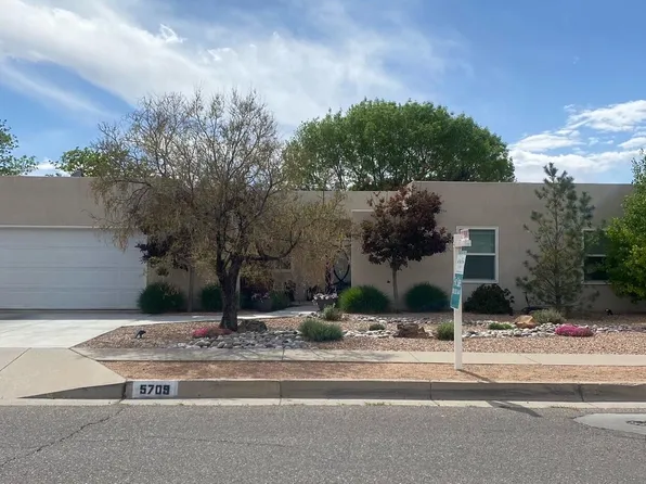 5709 Estrellita Del Norte Rd NE, Albuquerque, NM 87111