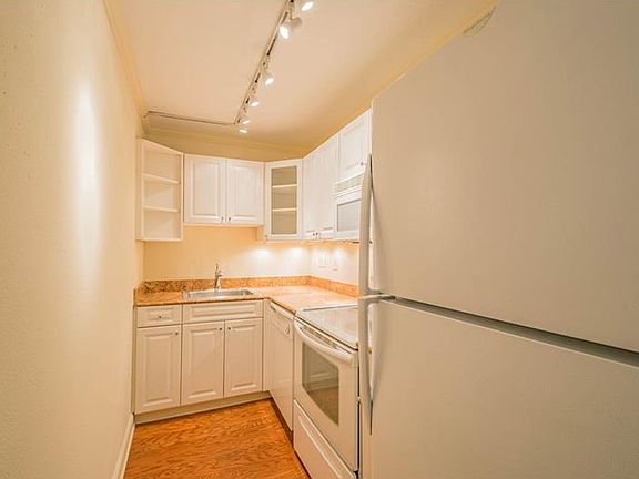 4th image of 3232 S Macdill Ave APT 201