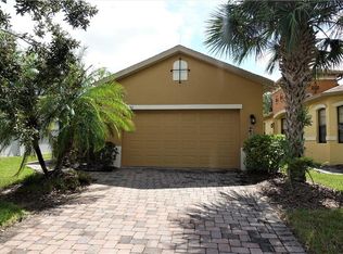 692 Grand Canal Dr, Poinciana, FL 34759