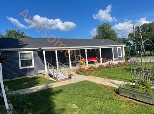 19 Main St, Bloomingburg, OH 43106
