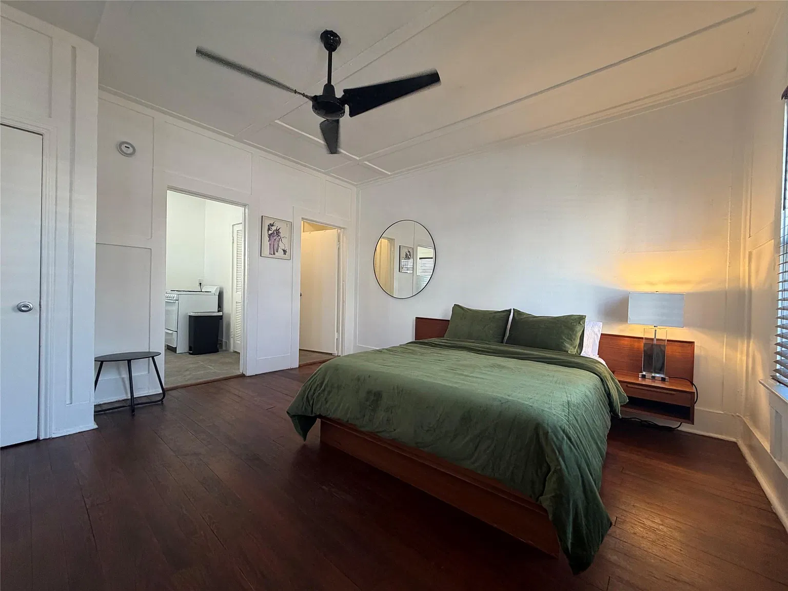 Studio, 1.0 bath, 500 sqft, $1,400 — Photo 1