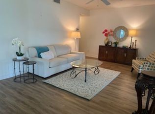600 Diamond Cir APT 607, Naples, FL 34110