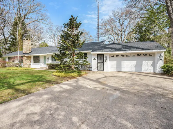488 Ruddiman Dr, Muskegon, MI 49445