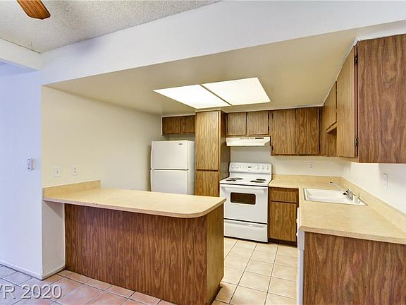 4th image of 6200 Camino De Rosa Dr #3