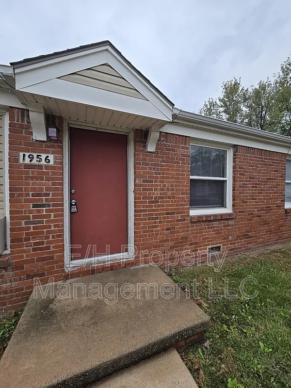 1 bed, 1.0 bath, 562 sqft, $575 — Photo 1