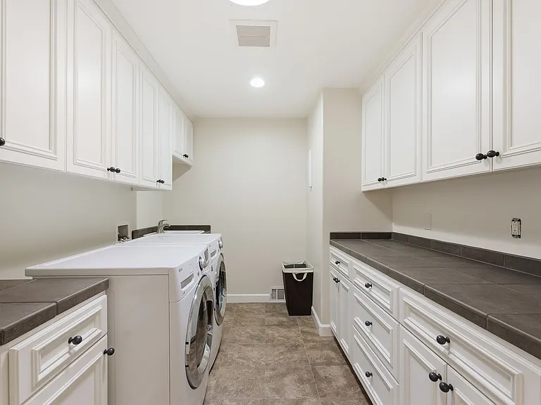 13565 Wendy Ln — Photo 30