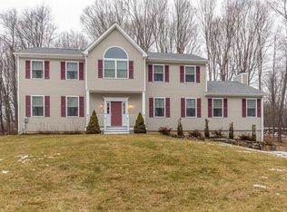 36 Lockwood Ln, Mahopac, NY 10541