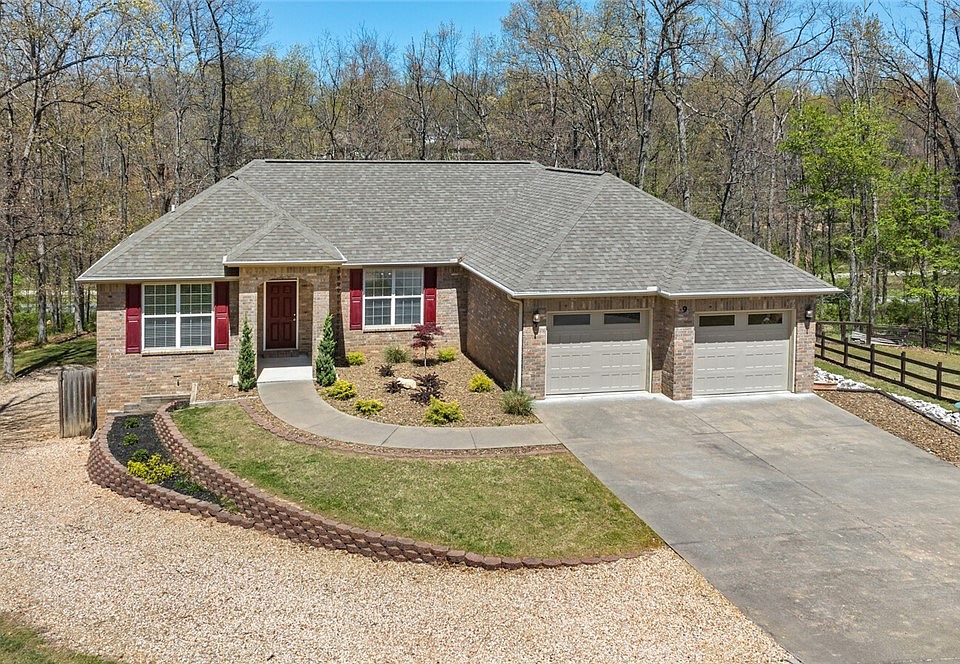 1st image of 9 Keighley Ln