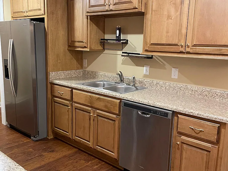 692 Pleasant Meadow Ln — Photo 8