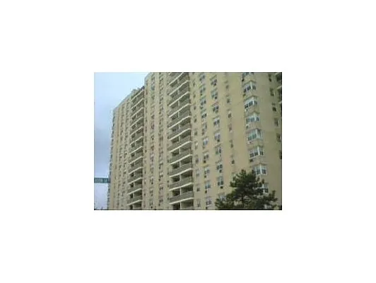 Sold by Elbe Real Estate Inc | media 1