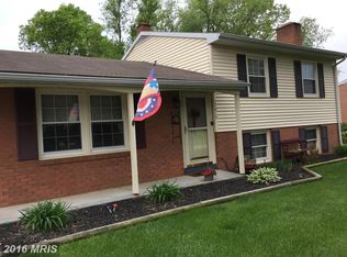 17819 Greentree Ln, Hagerstown, MD 21740