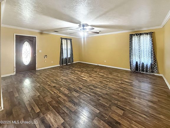 3rd image of 50 Asbury Dr