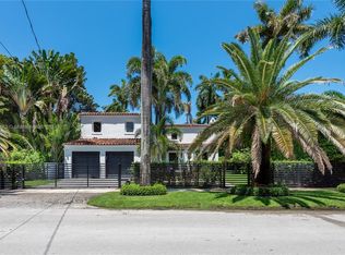 5715 N Bay Rd, Miami Beach, FL 33140