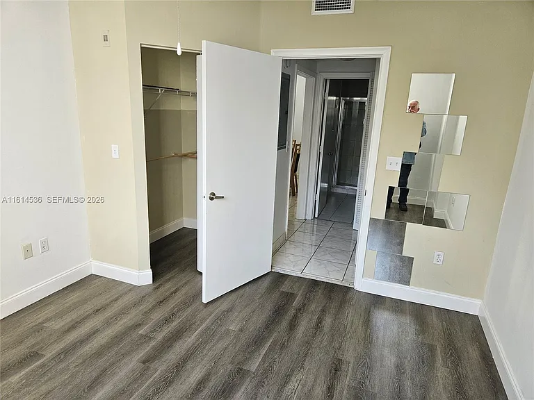 2775 Ne St #187 — Photo 33