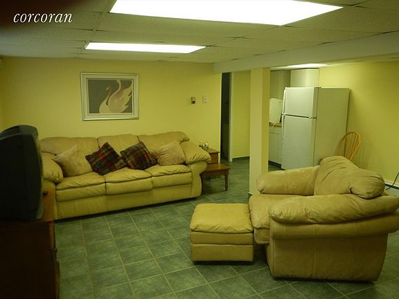 4th image of 79 Benson Dr