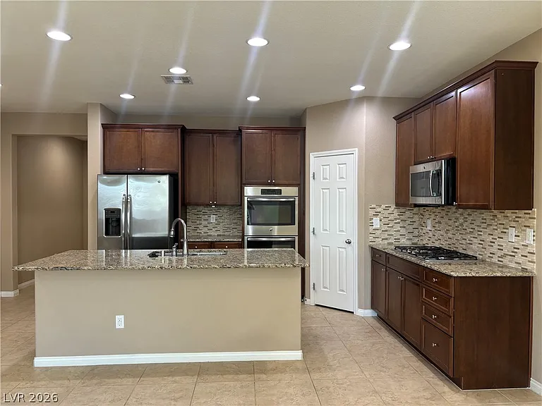 7466 Campbell Ranch Ave — Photo 17
